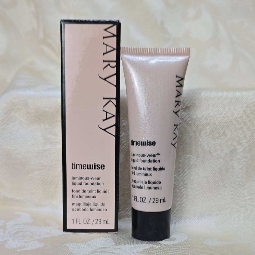 Mary Kay Timewise Luminous-Wear Foundation - Light Beige